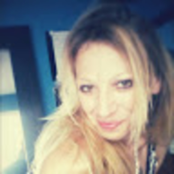 Meet your Posher, Michelle - Picture 1 of 1